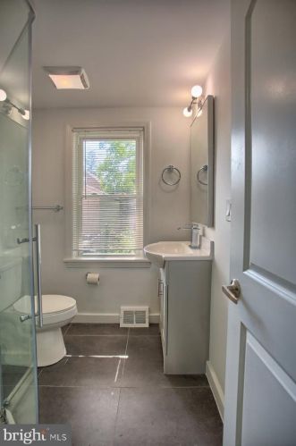 1140 Rolleston St, Harrisburg PA  17104-2833 exterior