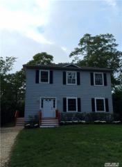 22 Indian Ave, Northampton, NY 11901-4014