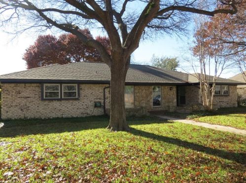 2316 Torrey Mnr, Plano TX  75023-7722 exterior