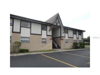 293 Cambridge Ln, Melbourne, FL 32935-1411