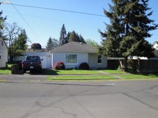 804 Ayers St, Kelso WA  98626-4603 exterior