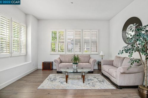 5648 Dresslar Cir, Livermore CA  94550-7194 exterior