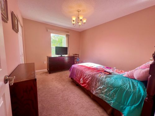 1142 Floresta Dr, Fort Pierce FL  34983-2758 exterior