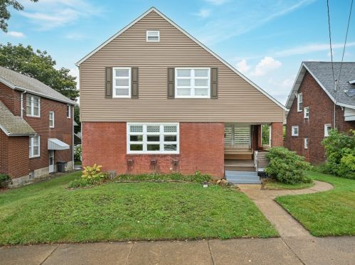 469 Pershing Dr, New Kensington, PA 15068-5926