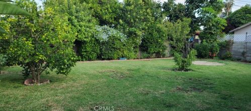 7408 Oak Park Ave, Van Nuys CA  91406-2633 exterior