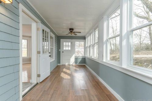 18 Leyden St, Putnam CT  06260-1718 exterior