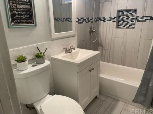 353 34th St, San Diego CA  92102-4211 exterior