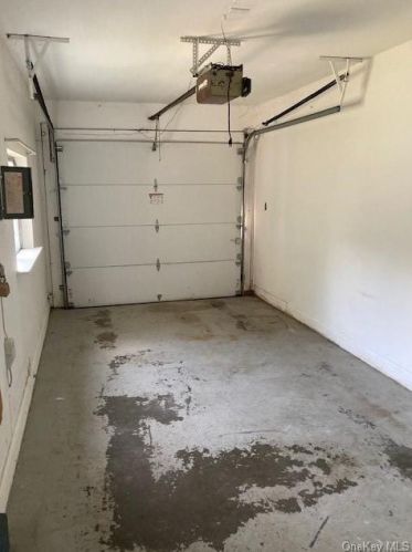 52 Arthur Ct, Rye Brook NY  10573-3153 exterior