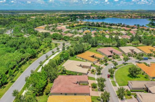 16234 Amethyst Key Dr, Wimauma FL  33598-4028 exterior