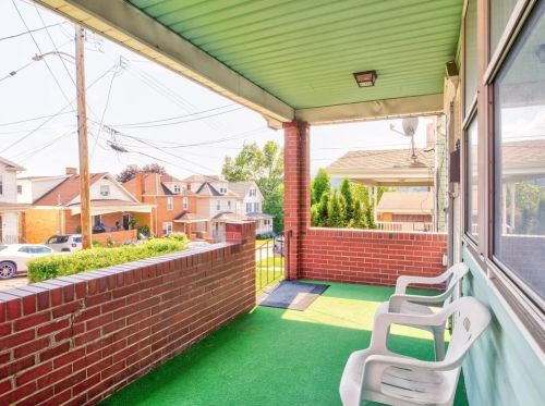 825 12 St, Ambridge PA 15003-1942 exterior