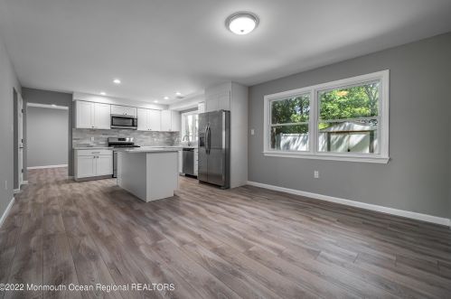 520 Wynnewood Rd, Lacey NJ  08731-1531 exterior