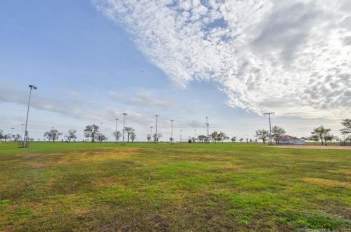 850 Atlantic St, Bridgeport CT 06604-5276 exterior