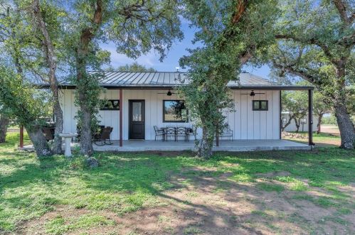 630 Old Spanish Trl, Inks Lake Village, TX 78609-2533