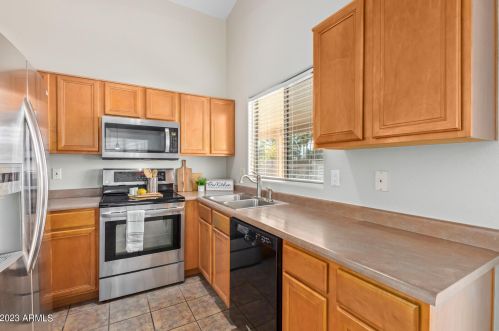 14083 Two Guns Trl, Sun City, AZ 85374-4266