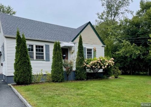 71 Virginia Ave, Dumont NJ  07628-1901 exterior