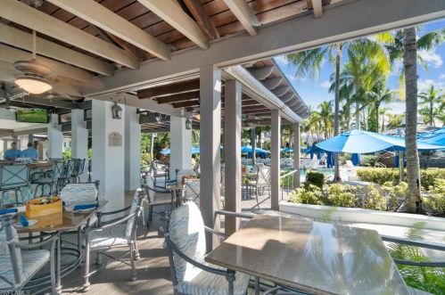 8461 Bent Creek Ct, Naples FL  34114-9400 exterior