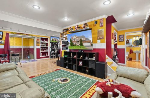 578 Crosswinds Dr, Charles Town WV  25414-3917 exterior