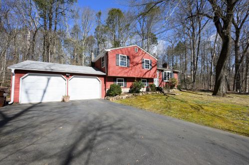 230 Valley Rd, North Branford, CT 06471-1831
