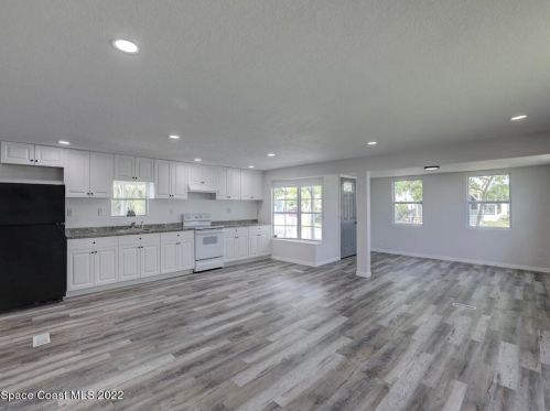 1112 Oriole Cir, Sebastian FL  32976-7521 exterior