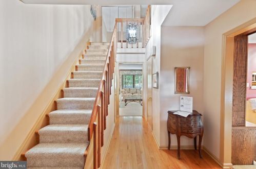143 Pinecrest Ln, Norristown, PA 19406-2369