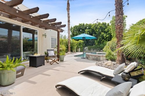 80752 Via Puerta Azul, La Quinta CA  92253-7777 exterior