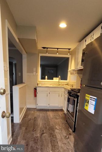 519 Eastlawn Ave, Wilmington, DE 19802-2825