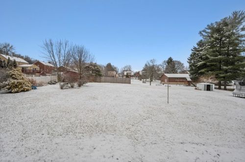 2716 Phillips Ave, Glenshaw PA  15116-1618 exterior