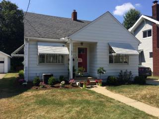 684 Orchard Ave, Barb, OH 44203-1514