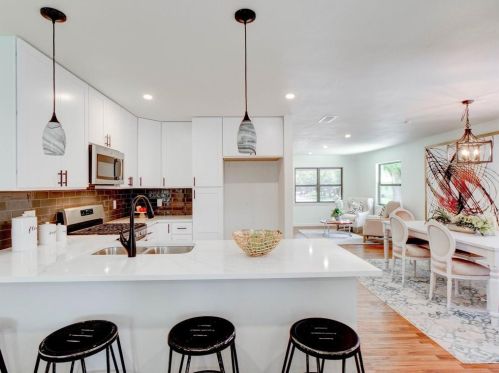 1819 Fuller Dr, Dallas TX  75228-3252 exterior