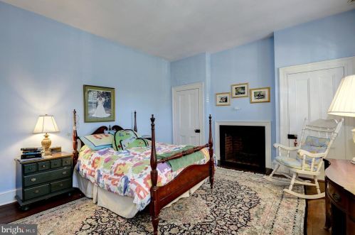 9414 Georgetown Pike, Great Falls VA  22066-2735 exterior