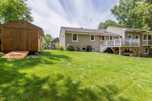 30 Stewart St, West Newbury, MA 01985-1518