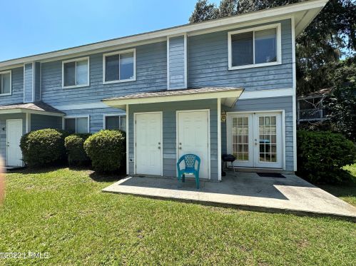 401 Battery Ln, Beaufort, SC 29902-6940