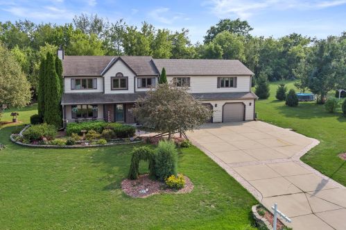 4958 Bayfield Dr, Waterford WI  53185-3376 exterior