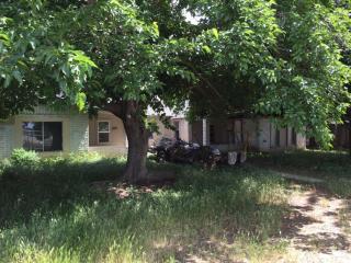 1658 West Ave, Fresno, CA 93705-4943
