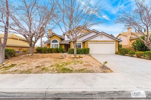41512 Yancey Ln, Lancaster, CA 93536-2582