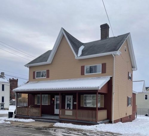 116 Prospect St, South Connellsville, PA 15425-3617