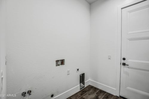 6434 12 St, Phoenix AZ 85086-4804 exterior