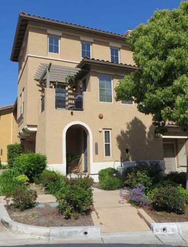 2722 Piantino Cir, San Diego CA 92108-4760 exterior