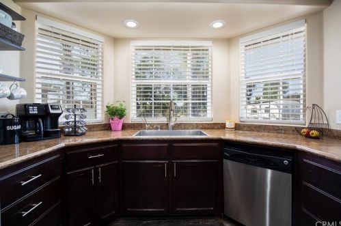 8500 Conway Dr, Riverside, CA 92504-2313