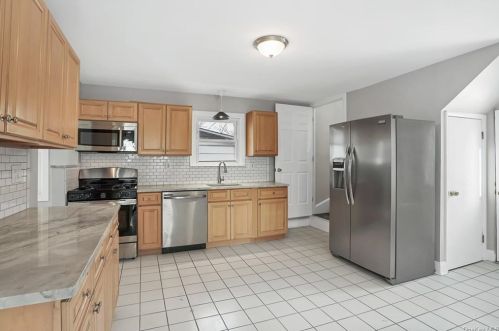 133 Rhodes St, New Rochelle NY  10801-4341 exterior