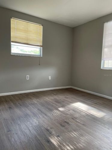 2912 Puma Dr, Tarpon Springs FL  34690-2913 exterior