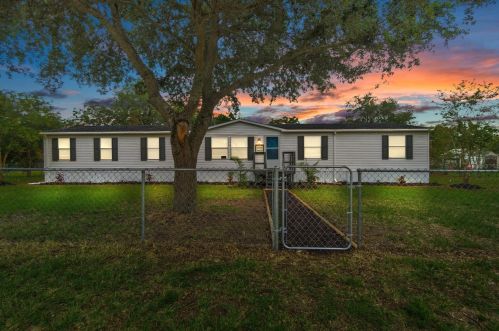 16135 Chancas St, Brooksville, FL 34604-8036