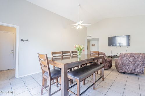 6319 Turquoise Ave, Glendale AZ 85302-1037 exterior