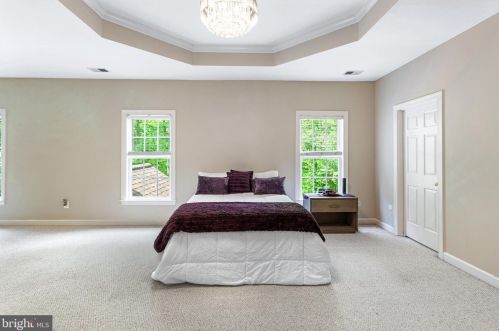 16640 Radcliffe Ln, Woodbridge VA  22191-4437 exterior