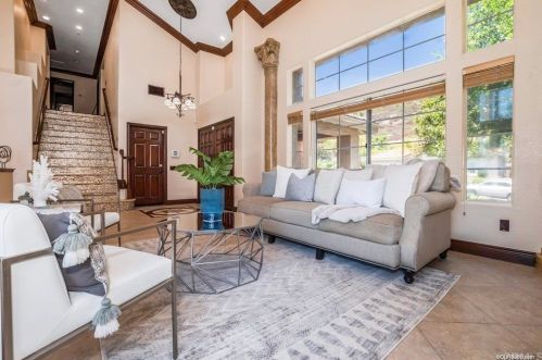 2287 Monarch Ridge Cir, El Cajon CA  92019-3877 exterior