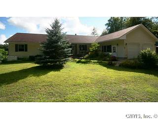 59 Wigwam Rd, Pennellville, NY 13132-3104