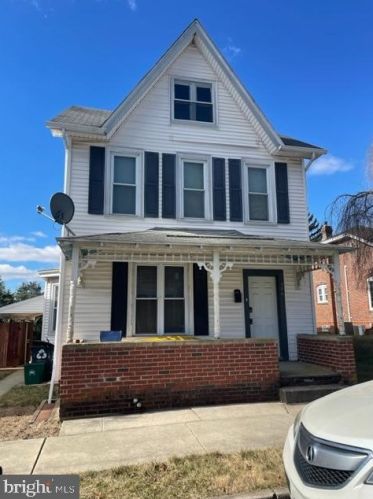 418 Franklin St, Shoemakersville, PA 19555-1526