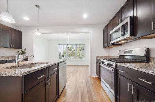 503 Copper Square Dr, Bethel, CT 06801