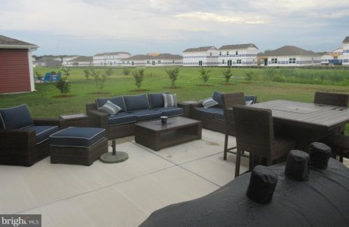 319 Planters Dr, Seaford DE  19973-7606 exterior