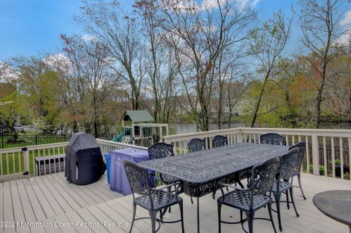 165 Taft Dr, Bricktown NJ  08724-3267 exterior